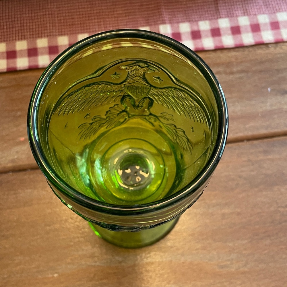 Green 1960's Vintage L.E. Smith Glass Heritage Eagle And Stars Goblet - Picture 4 of 6